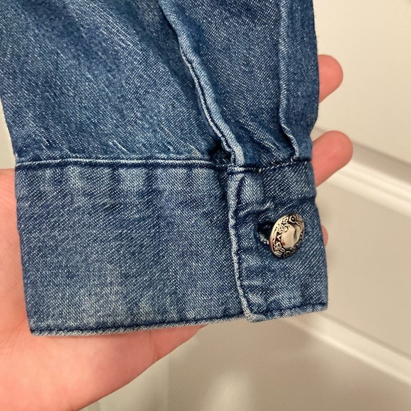 Vintage Cropped Embroidery Jean Jacket - Picture 5 of 9